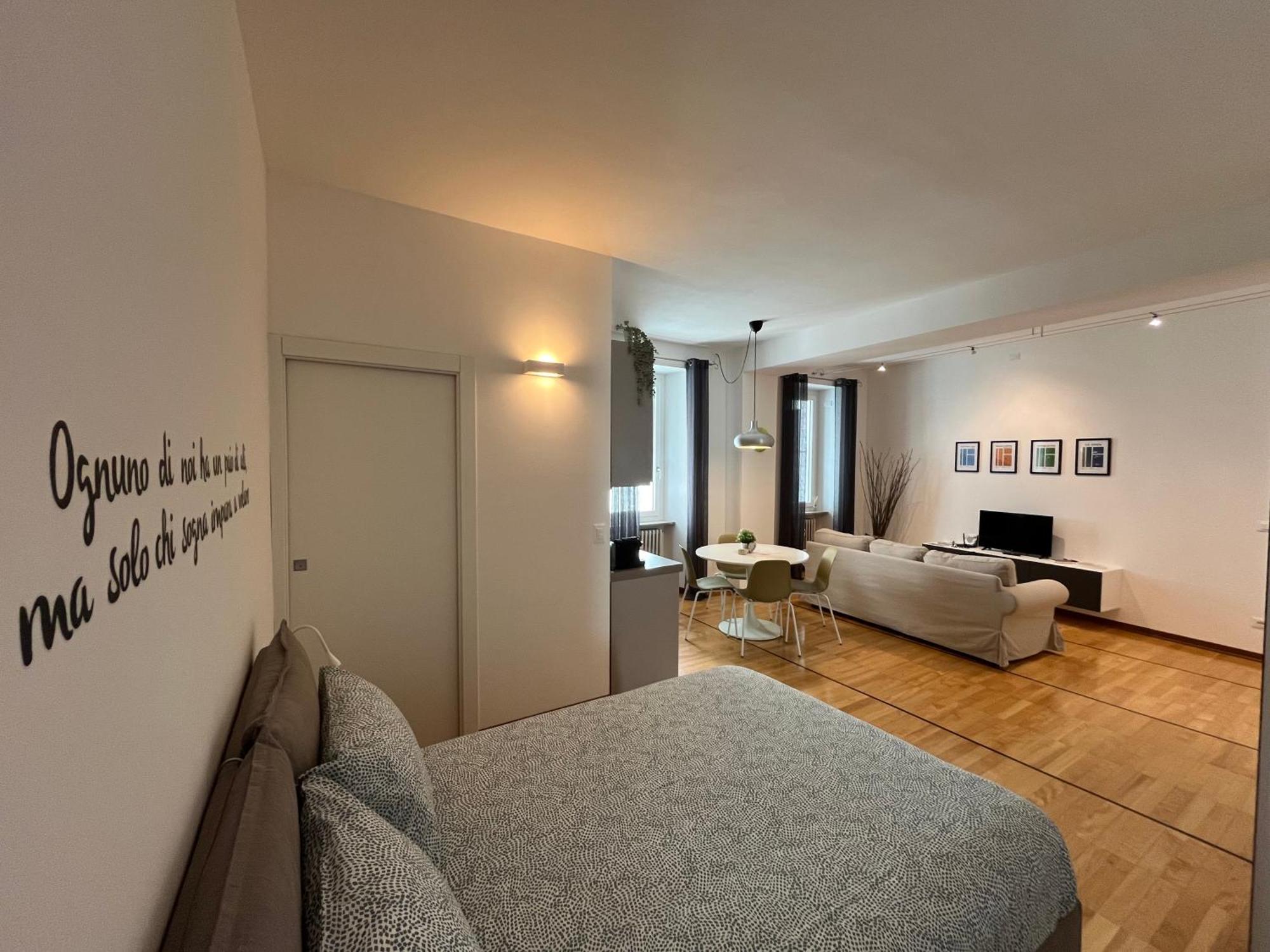 Game,Set And Love -Loft Nel Cuore Di Аоста Экстерьер фото